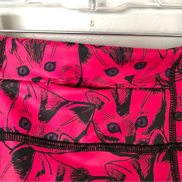 Shebeest Petunia Smitten Kitten Bike Shorts in Hot Magenta Size S - Picture 7 of 12